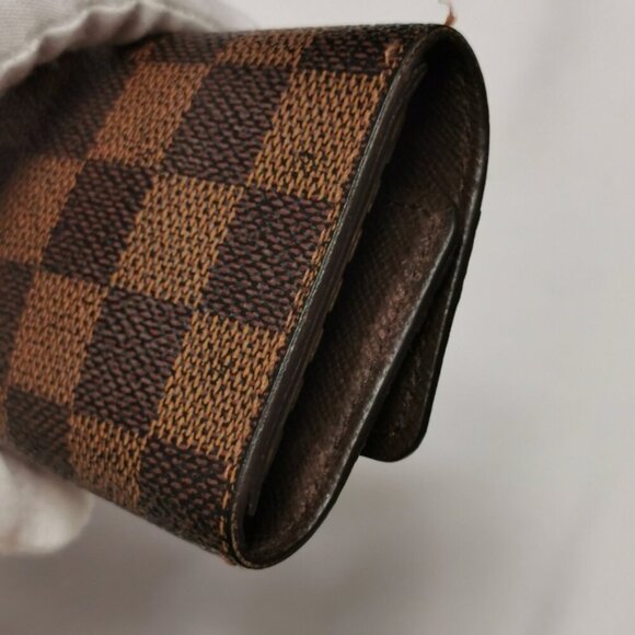 Authentic Louis Vuitton Damier Ebene 6 Key Holder - Picture 5 of 11